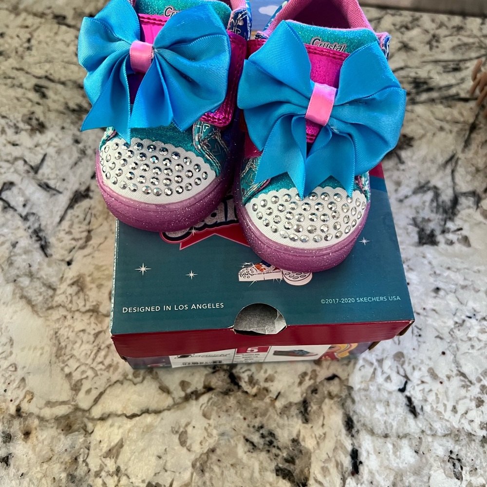 Toddler Girl Sketchers Light Up Shoes